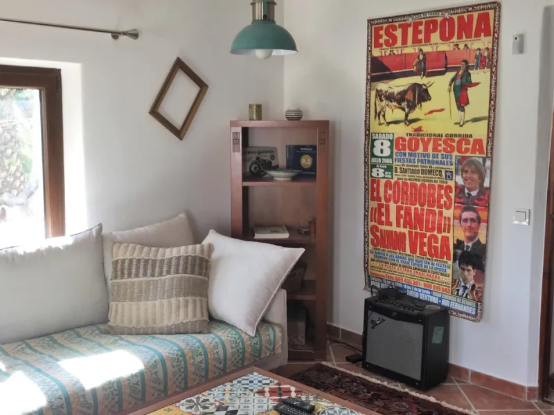House - Finca - Cortijo в продаже в Casares, Málaga. В доме 4 спален и 2 ванных комнат. Площадь дома 220 м². Площадь участка 30000 м²