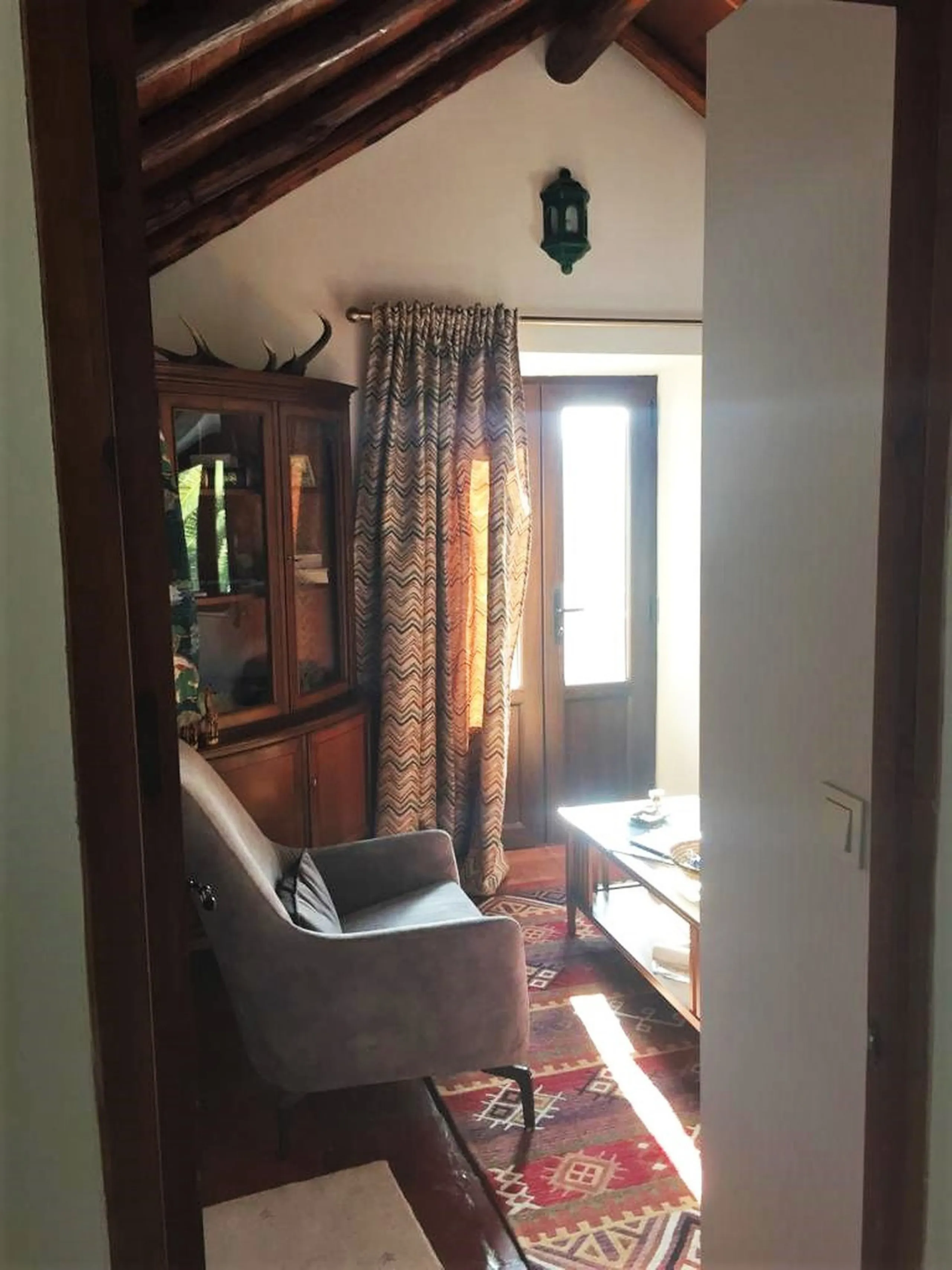 House - Finca - Cortijo в продаже в Casares, Málaga. В доме 4 спален и 2 ванных комнат. Площадь дома 220 м². Площадь участка 30000 м²