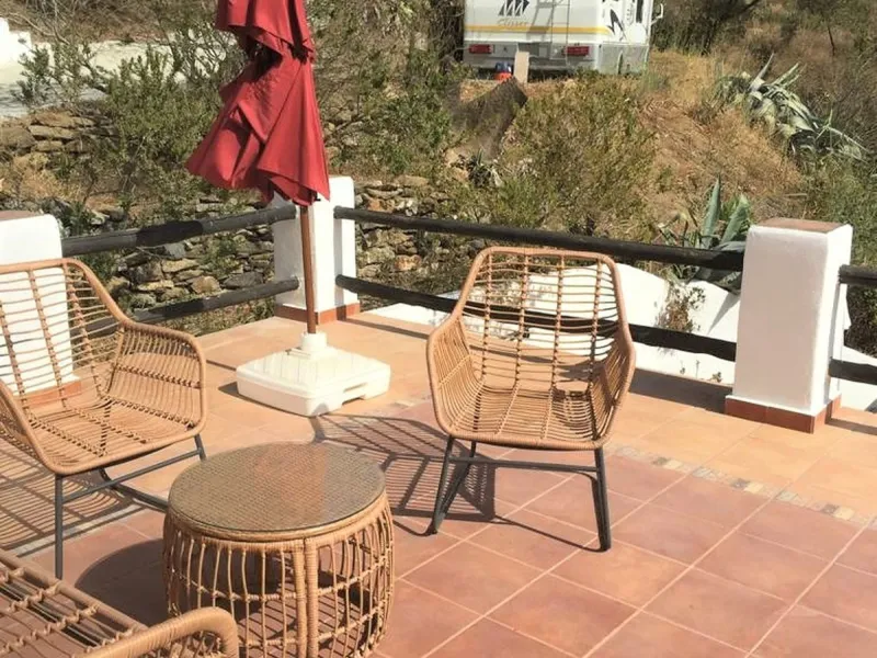 House - Finca - Cortijo в продаже в Casares, Málaga. В доме 4 спален и 2 ванных комнат. Площадь дома 220 м². Площадь участка 30000 м²