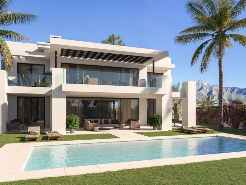 Discover luxury and elegance at its finest in this spectacular villa in Marbella, located on the coveted Costa del Sol. With a constructed area of ​​630 m² and an impressive plot of land of 2,105 m², this property offers a dream lifestyle in an incomparab