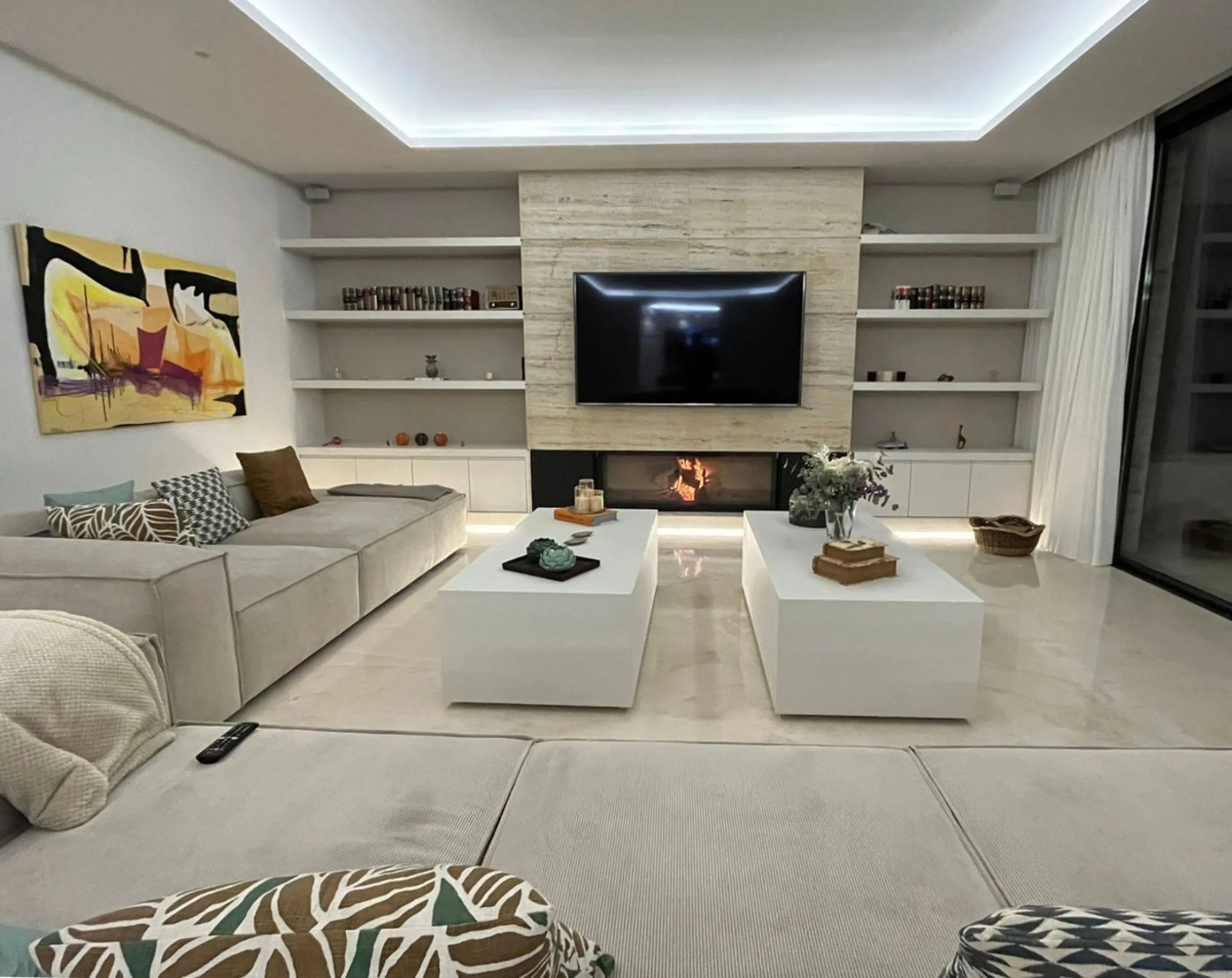 House - Detached Villa в продаже в Marbella, Málaga. В доме 5 спален и 6 ванных комнат. Площадь дома 630 м². Площадь участка 2105 м²