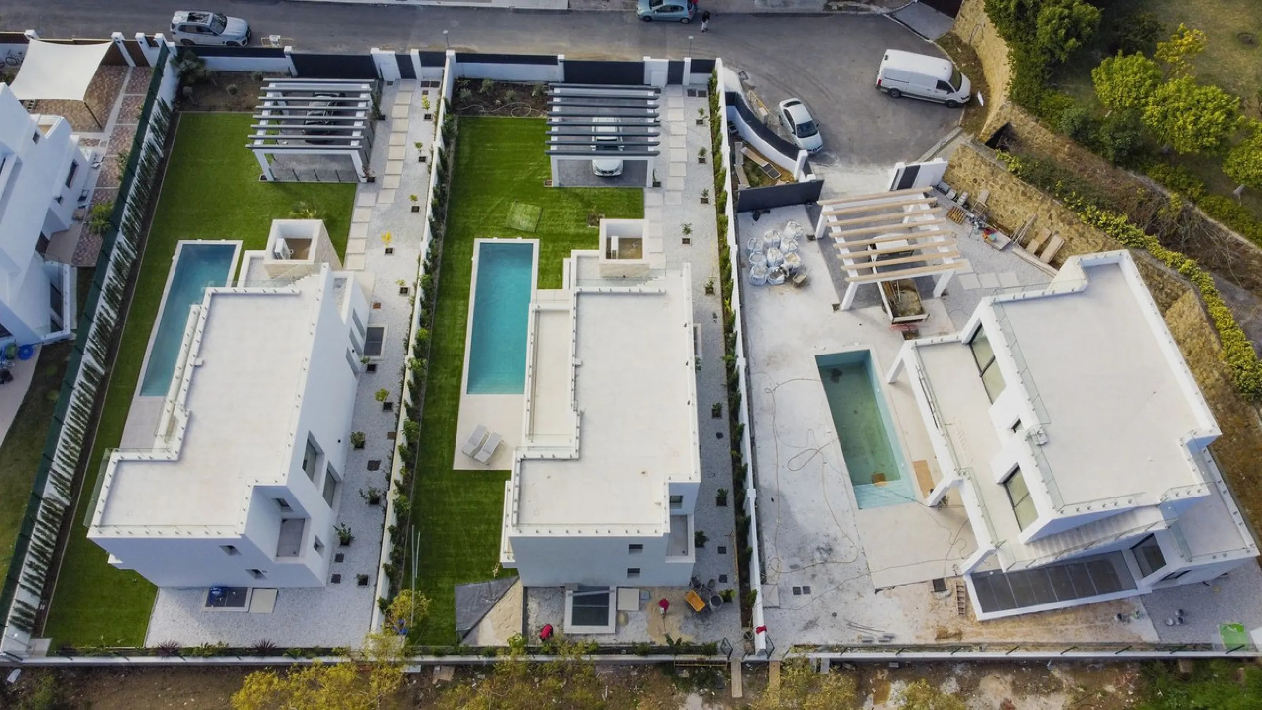 LUXURY MODERN VILLA BORDERING THE NATURE IN MONTE BIARRITZ, NUEVA ATALAYA, ESTEPONA!