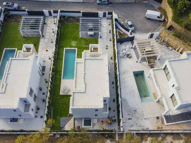 LUXURY MODERN VILLA BORDERING THE NATURE IN MONTE BIARRITZ, NUEVA ATALAYA, ESTEPONA!