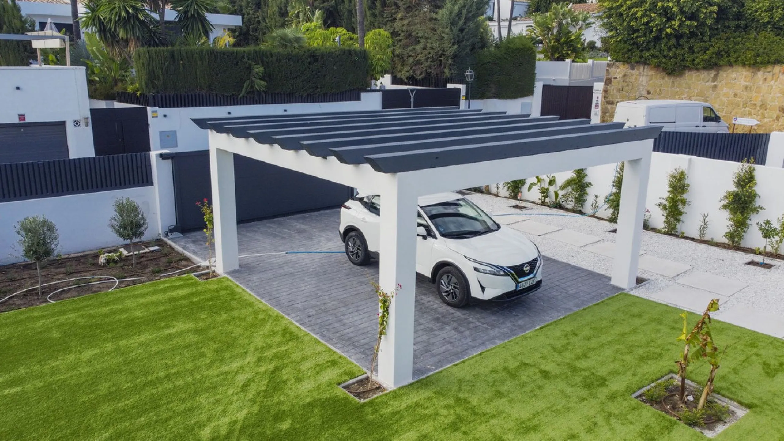 LUXURY MODERN VILLA BORDERING THE NATURE IN MONTE BIARRITZ, NUEVA ATALAYA, ESTEPONA!