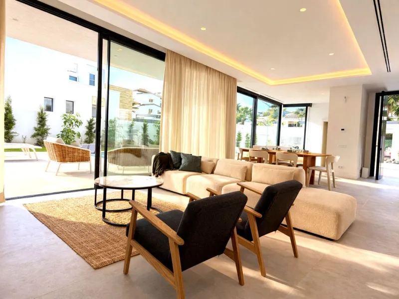LUXURY MODERN VILLA BORDERING THE NATURE IN MONTE BIARRITZ, NUEVA ATALAYA, ESTEPONA!