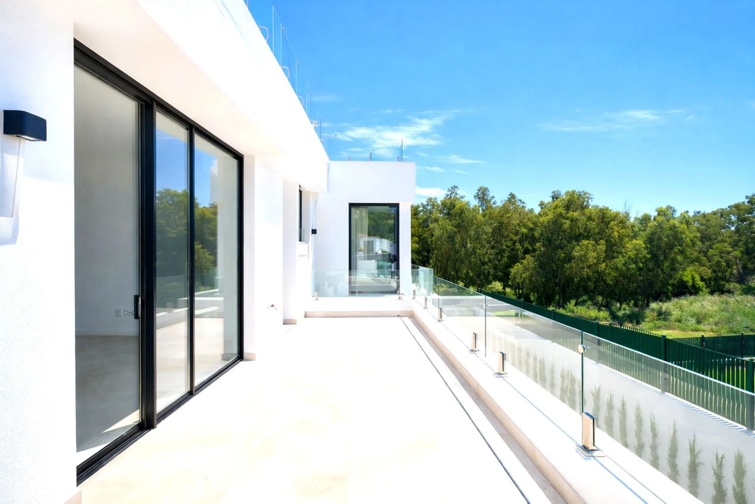 LUXURY MODERN VILLA BORDERING THE NATURE IN MONTE BIARRITZ, NUEVA ATALAYA, ESTEPONA!