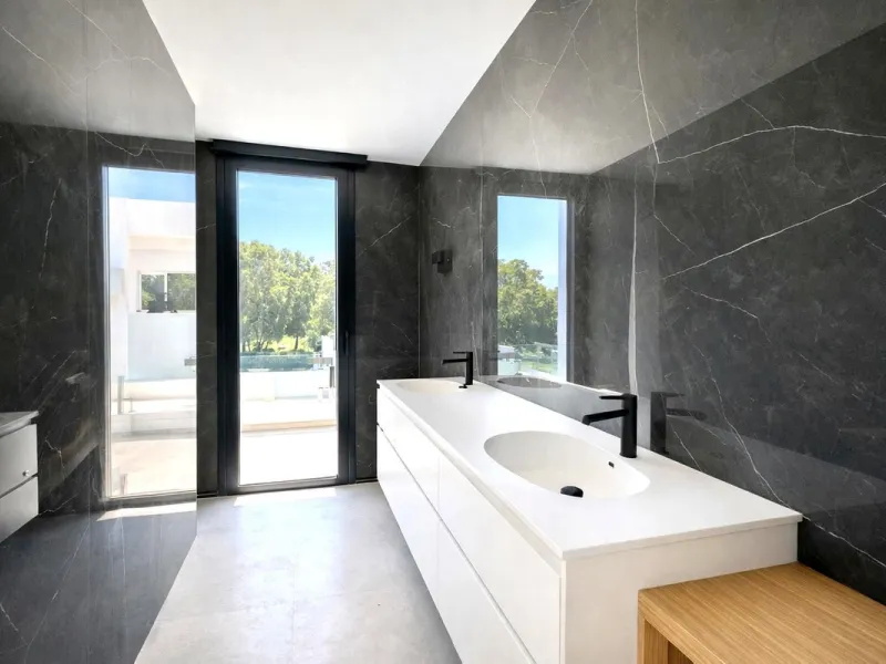LUXURY MODERN VILLA BORDERING THE NATURE IN MONTE BIARRITZ, NUEVA ATALAYA, ESTEPONA!