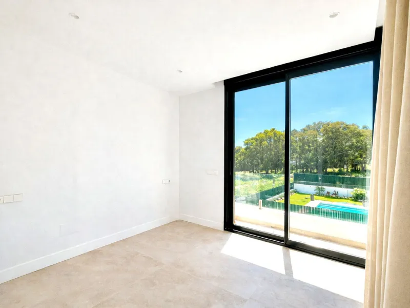LUXURY MODERN VILLA BORDERING THE NATURE IN MONTE BIARRITZ, NUEVA ATALAYA, ESTEPONA!