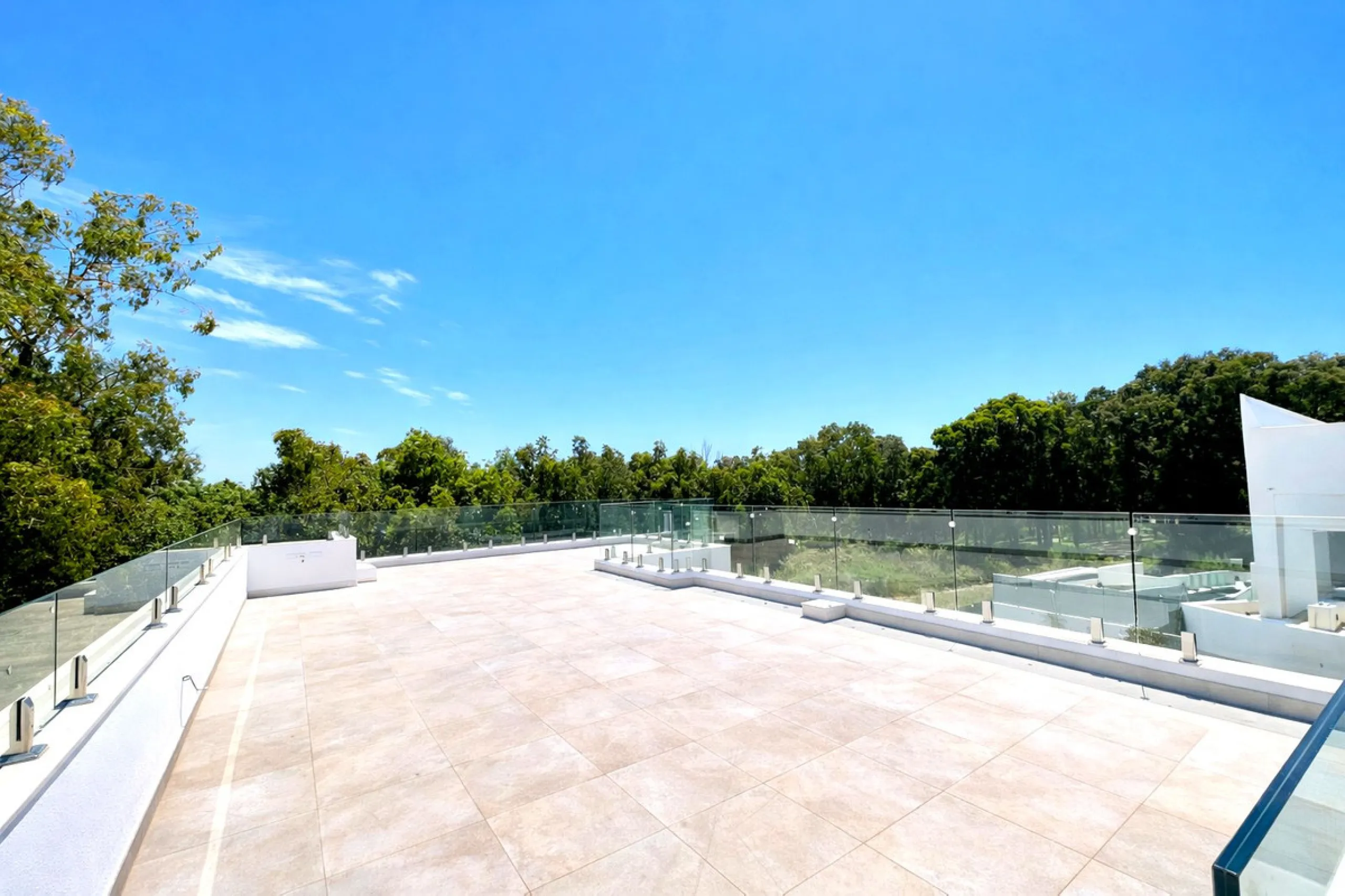 LUXURY MODERN VILLA BORDERING THE NATURE IN MONTE BIARRITZ, NUEVA ATALAYA, ESTEPONA!
