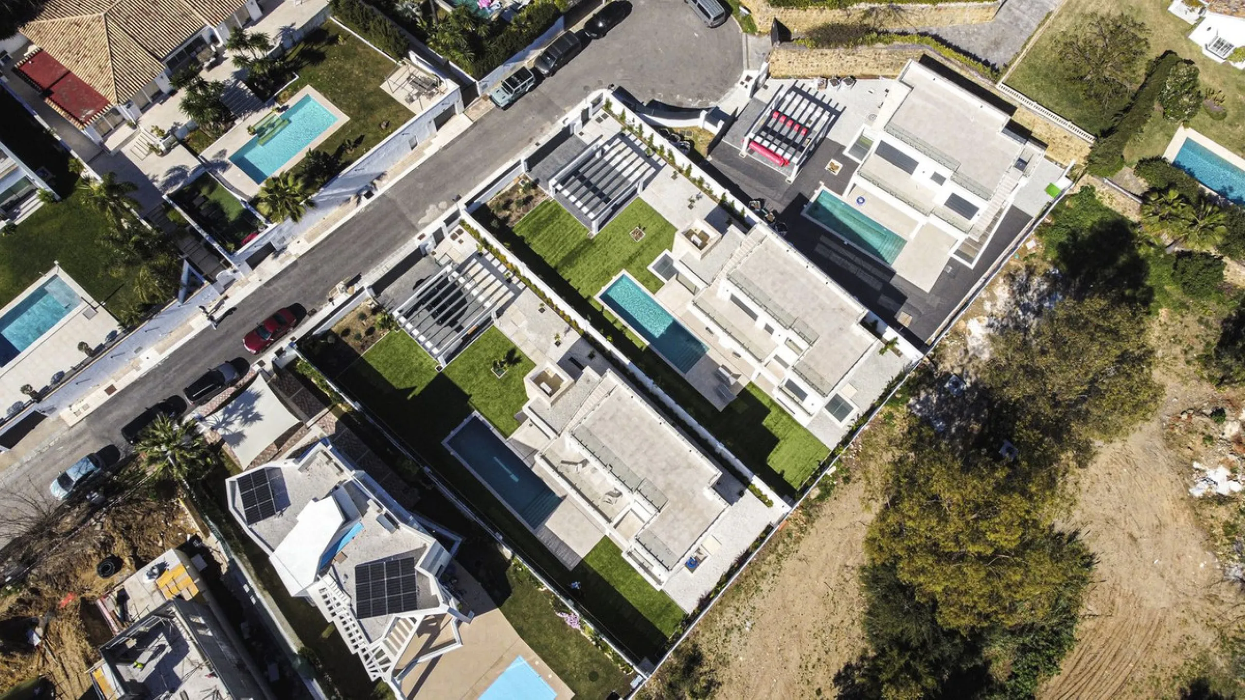 LUXURY MODERN VILLA BORDERING THE NATURE IN MONTE BIARRITZ, NUEVA ATALAYA, ESTEPONA!