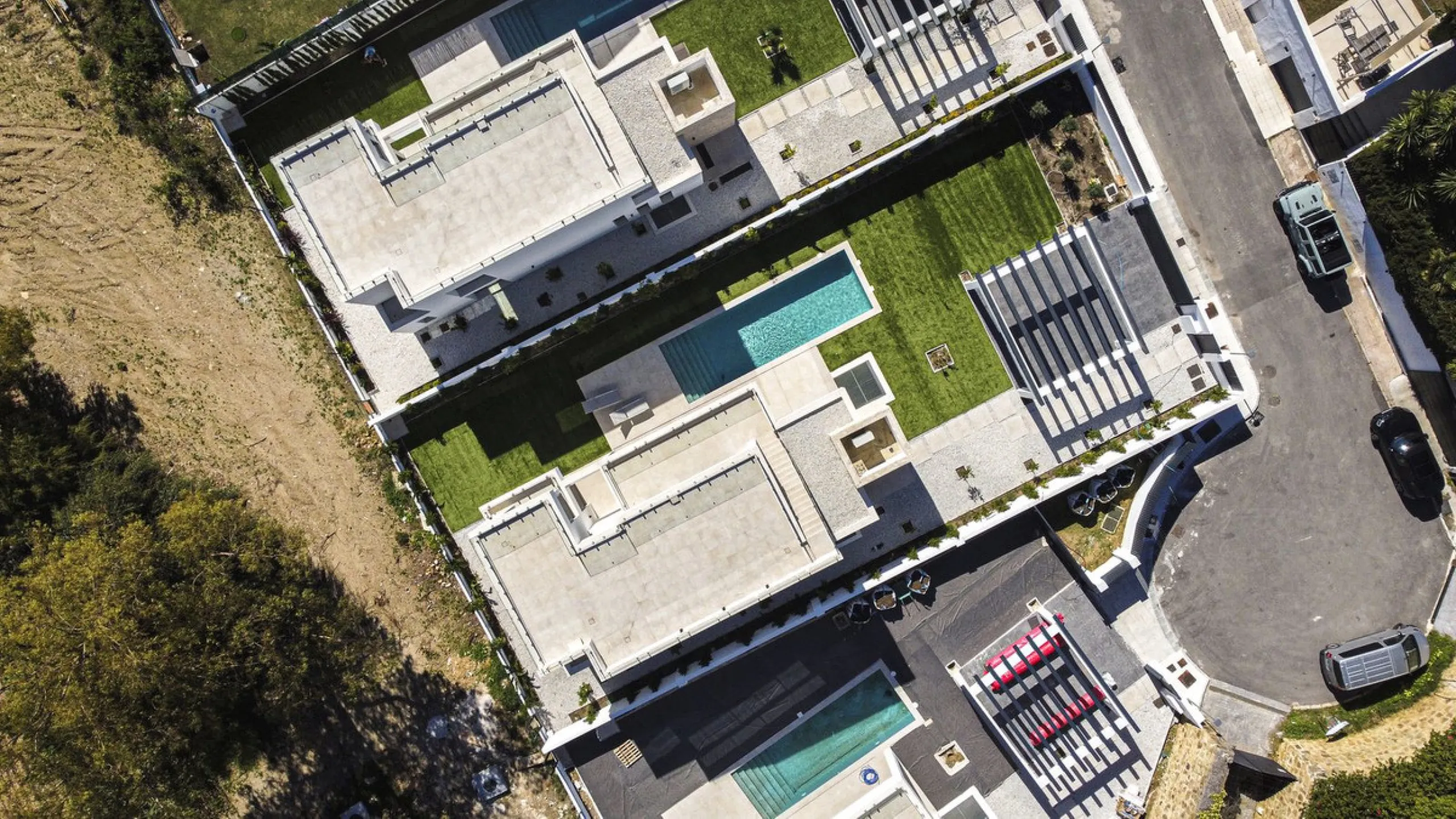 LUXURY MODERN VILLA BORDERING THE NATURE IN MONTE BIARRITZ, NUEVA ATALAYA, ESTEPONA!