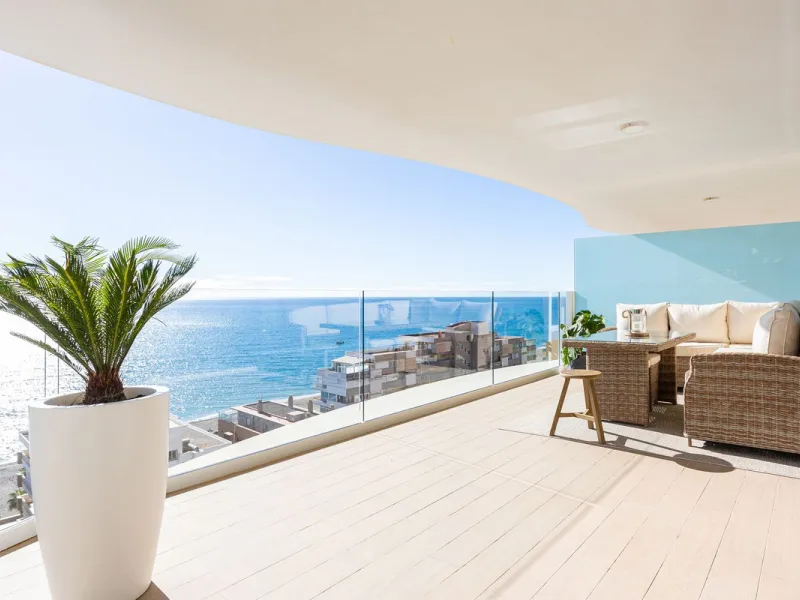 Would you like to live just few steps from the beach, feel the waves at your terrace and enjoy your own roof top solarium, look over the rooftops and feel the sea breeze? This exclusive penthouse apartment is located in one of the finest new builds called