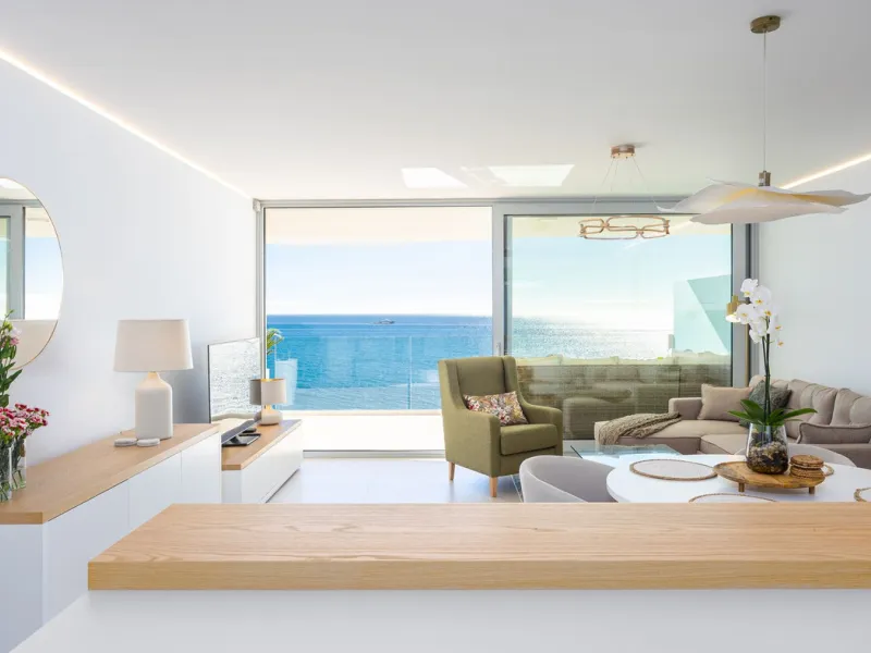 Would you like to live just few steps from the beach, feel the waves at your terrace and enjoy your own roof top solarium, look over the rooftops and feel the sea breeze? This exclusive penthouse apartment is located in one of the finest new builds called