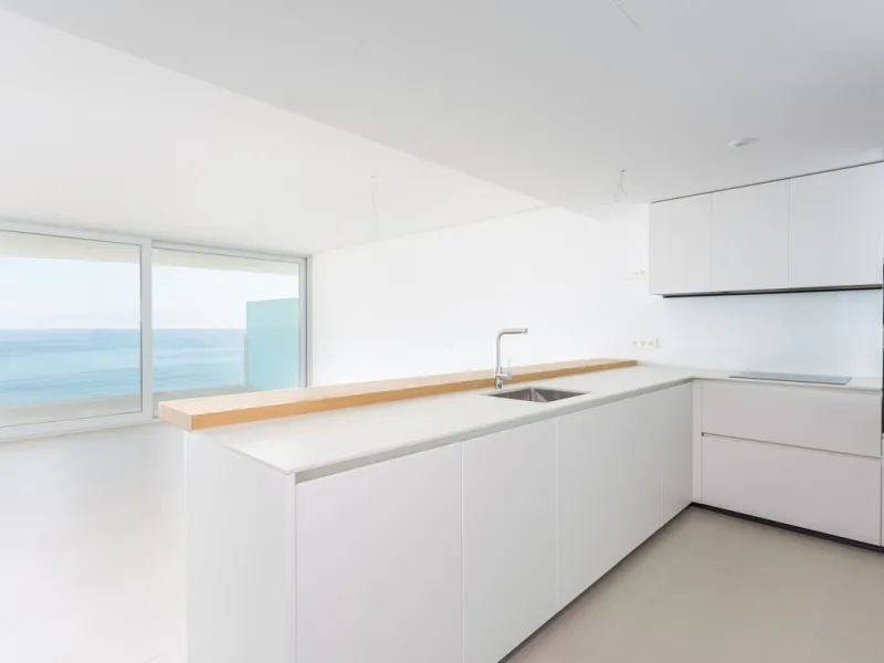 Would you like to live just few steps from the beach, feel the waves at your terrace and enjoy your own roof top solarium, look over the rooftops and feel the sea breeze? This exclusive penthouse apartment is located in one of the finest new builds called