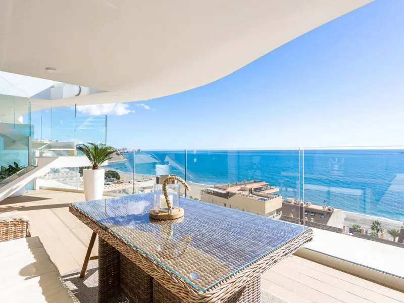 Would you like to live just few steps from the beach, feel the waves at your terrace and enjoy your own roof top solarium, look over the rooftops and feel the sea breeze? This exclusive penthouse apartment is located in one of the finest new builds called
