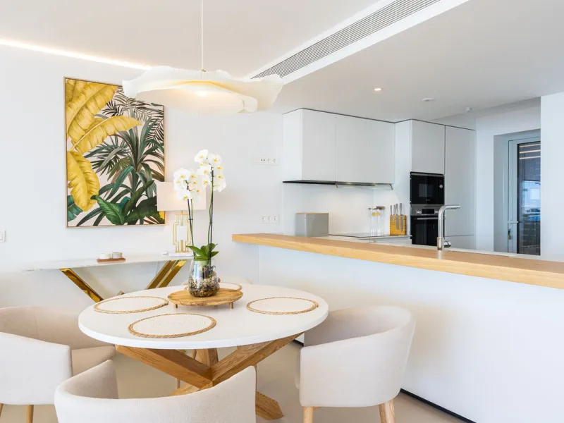 Would you like to live just few steps from the beach, feel the waves at your terrace and enjoy your own roof top solarium, look over the rooftops and feel the sea breeze? This exclusive penthouse apartment is located in one of the finest new builds called