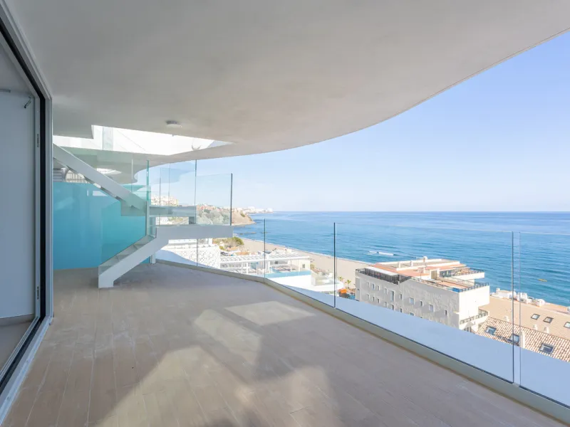 Would you like to live just few steps from the beach, feel the waves at your terrace and enjoy your own roof top solarium, look over the rooftops and feel the sea breeze? This exclusive penthouse apartment is located in one of the finest new builds called