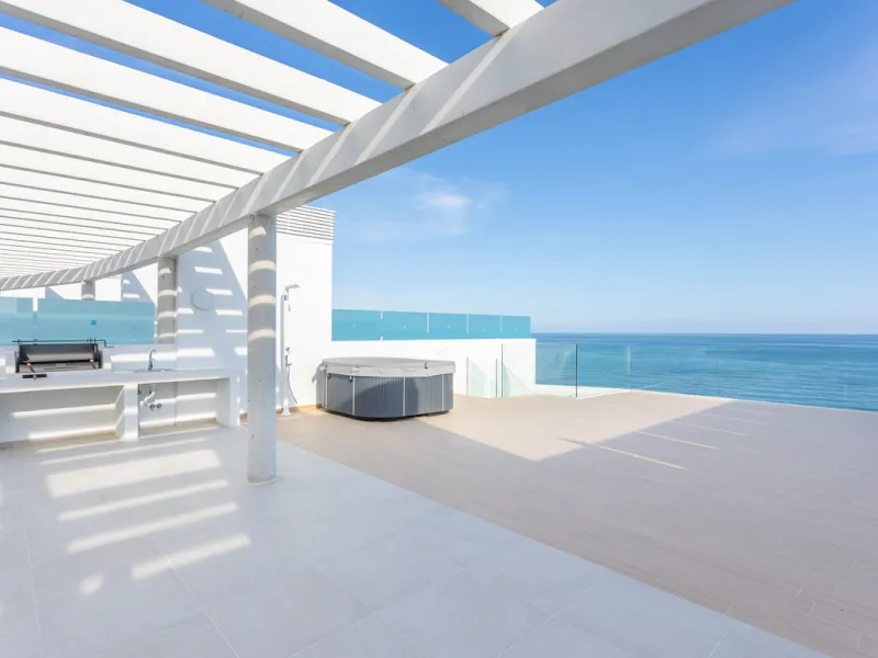 Would you like to live just few steps from the beach, feel the waves at your terrace and enjoy your own roof top solarium, look over the rooftops and feel the sea breeze? This exclusive penthouse apartment is located in one of the finest new builds called