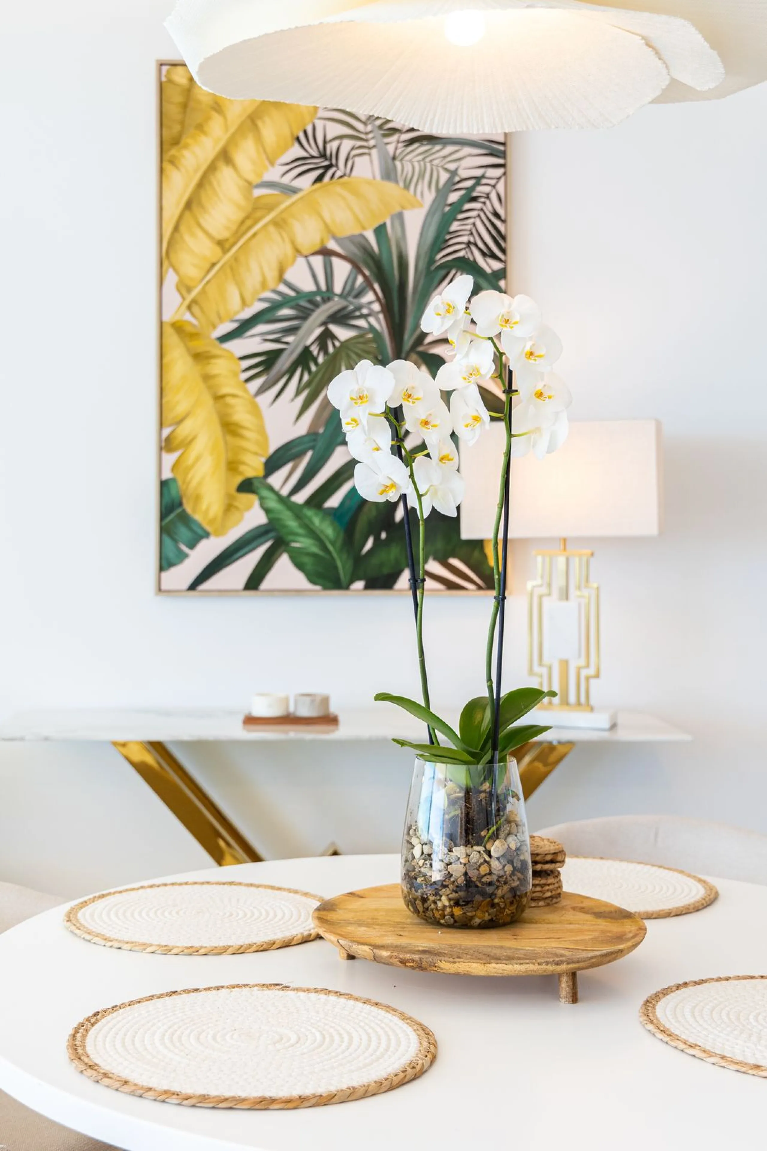 Would you like to live just few steps from the beach, feel the waves at your terrace and enjoy your own roof top solarium, look over the rooftops and feel the sea breeze? This exclusive penthouse apartment is located in one of the finest new builds called