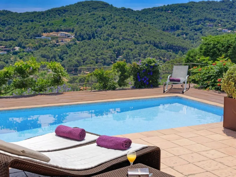 Stone House with Pool and Sea Views in Sa Riera, Costa Brava