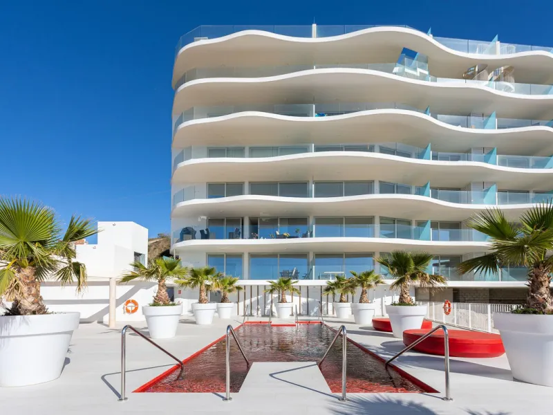 Would you like to live just few steps from the beach, feel the waves at your terrace and enjoy your own roof top solarium, look over the rooftops and feel the sea breeze? This exclusive penthouse apartment is located in one of the finest new builds called