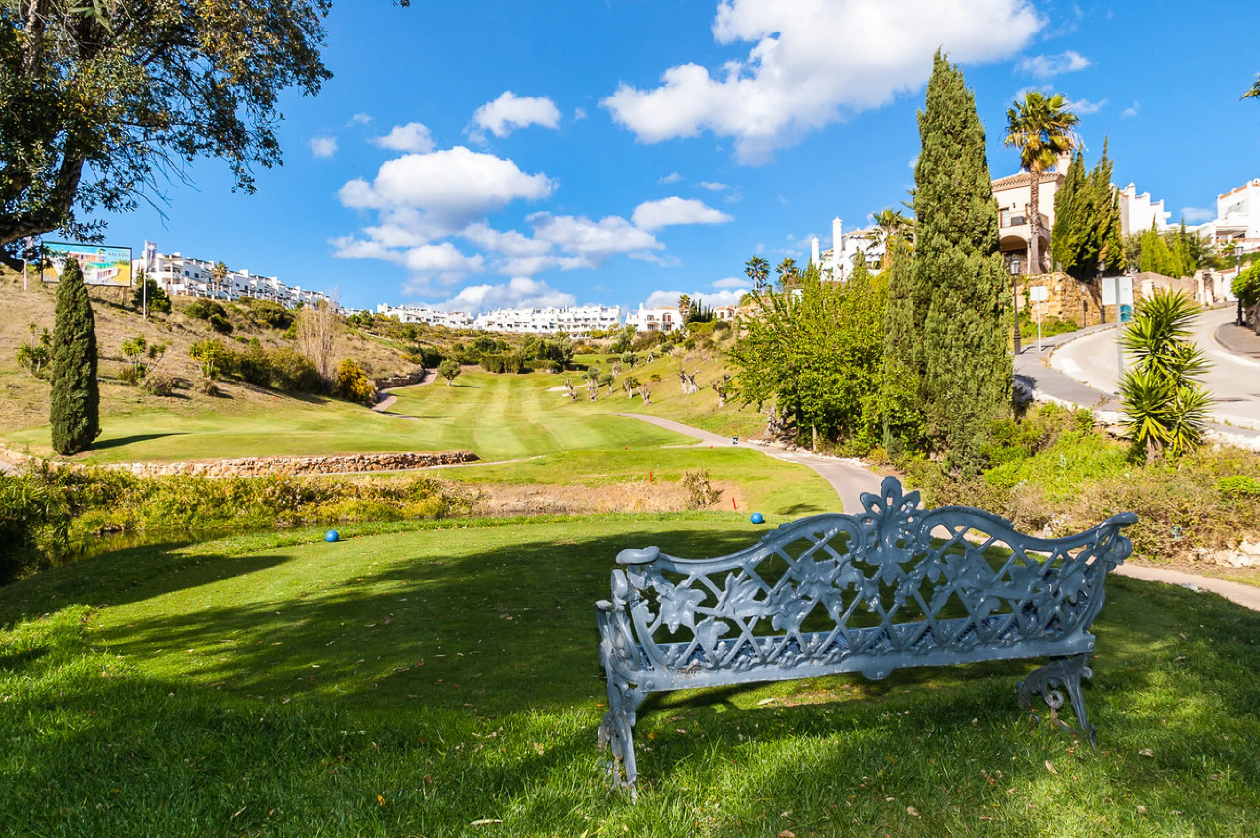 Plot - Residential Plot в продаже в Estepona, Málaga. Площадь дома 480 м². Площадь участка 1137 м²