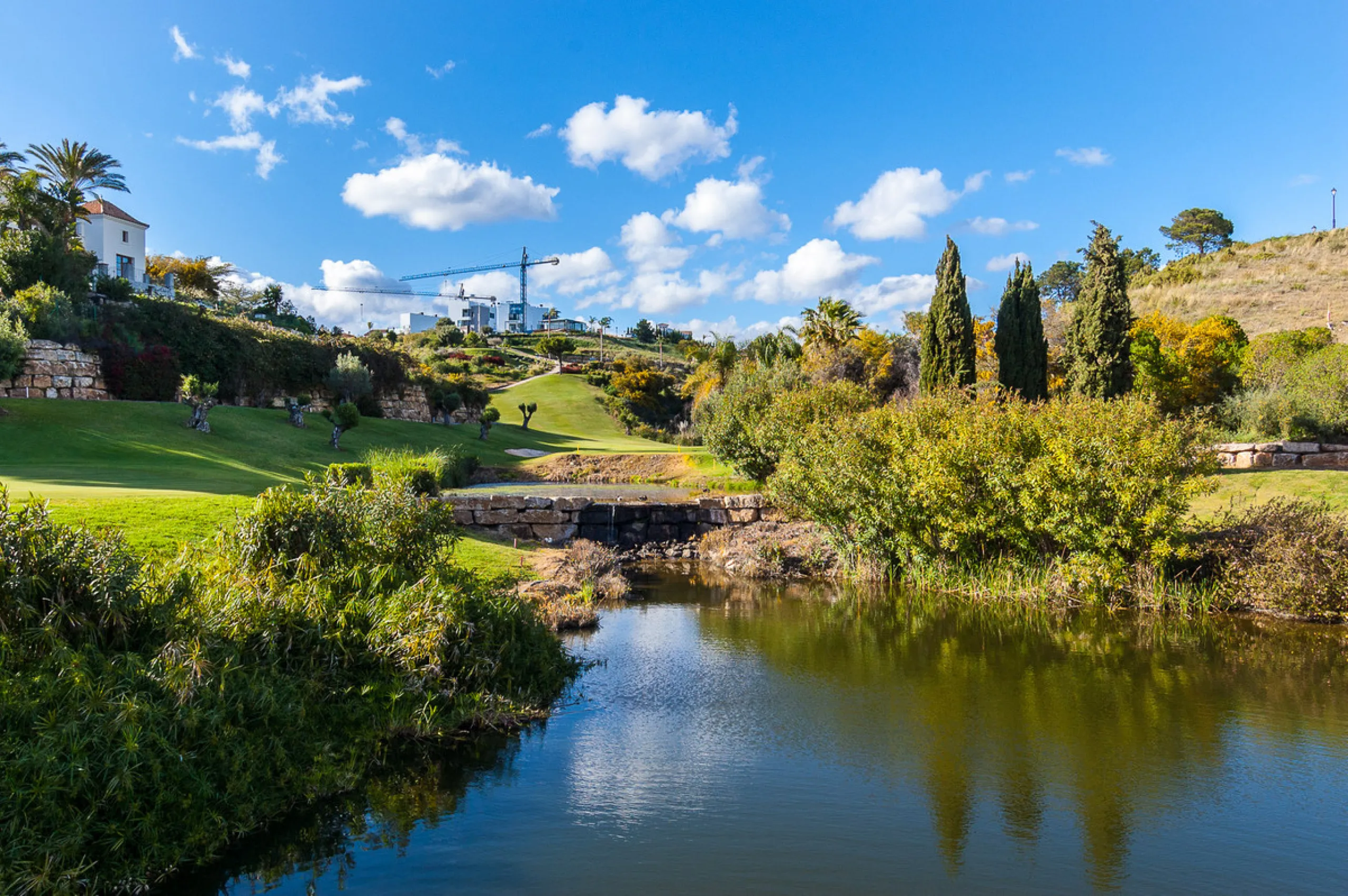 Plot - Residential Plot в продаже в Estepona, Málaga. Площадь дома 480 м². Площадь участка 1137 м²
