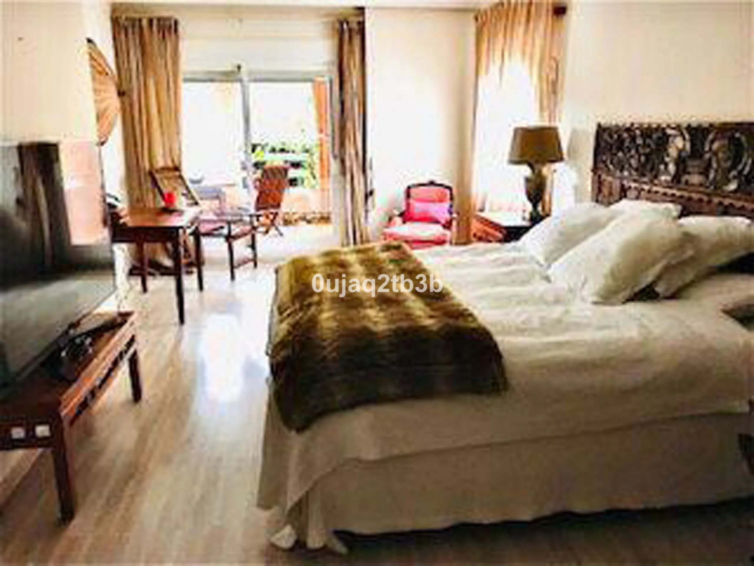 Apartment - Middle Floor Apartment в продаже в Estepona, Málaga. В доме 3 спален и 3 ванных комнат. Площадь дома 159 м²
