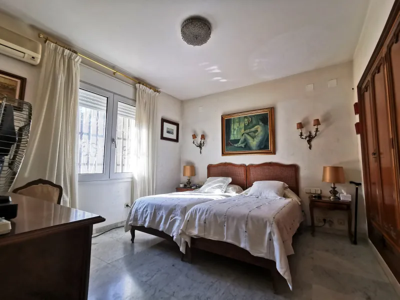 House - Detached Villa в продаже в Torremolinos, Málaga. В доме 11 спален и 8 ванных комнат. Площадь дома 1028 м². Площадь участка 2300 м²