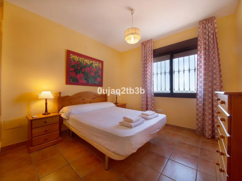 Great villa only minutes away from the center of Estepona with open sea and mountain views. Perfectly maintained ready to move in. Offers bedrooms in the ground floor and first floor. A total of six bedrooms that will fit 14 people. Great return on invest