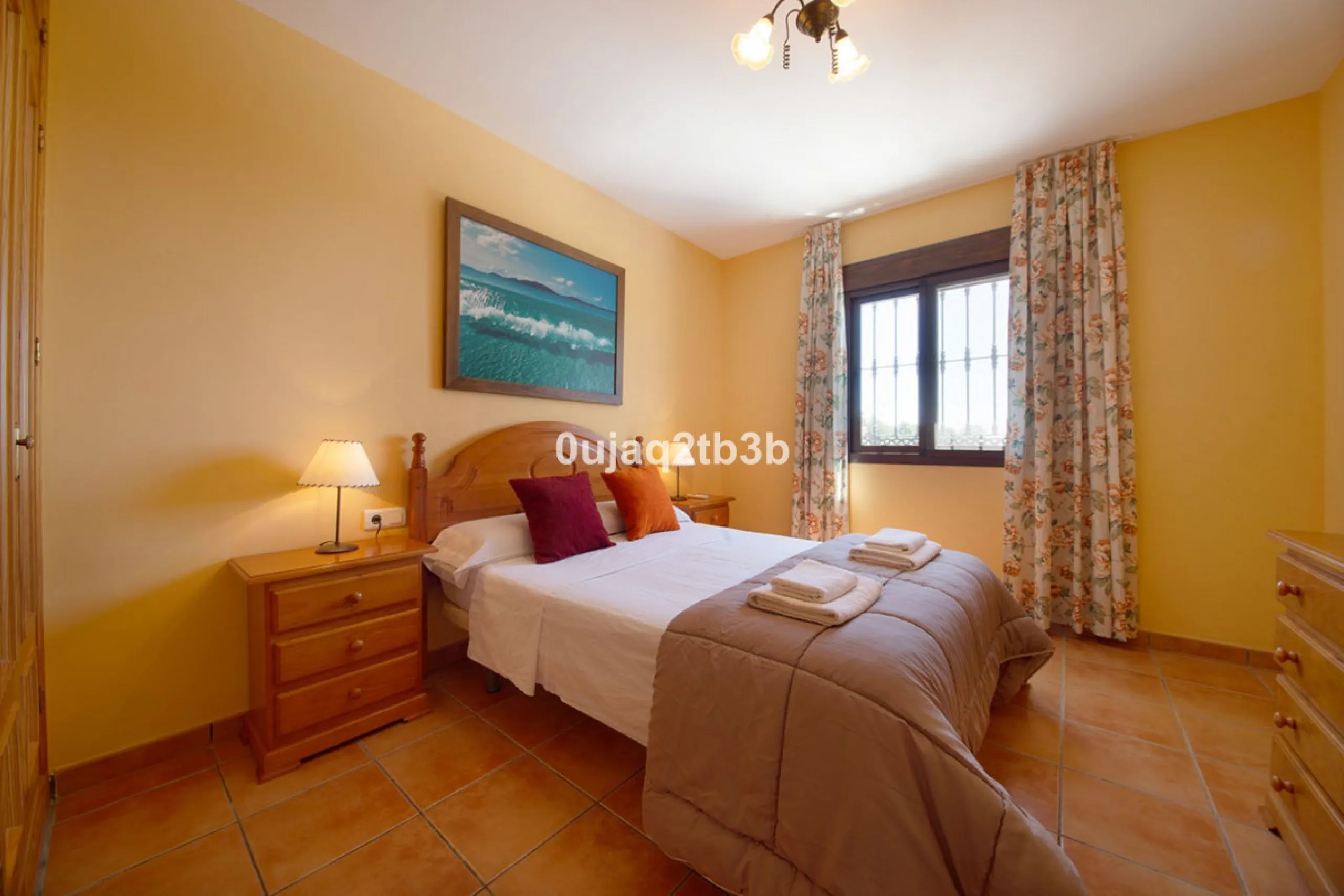 Great villa only minutes away from the center of Estepona with open sea and mountain views. Perfectly maintained ready to move in. Offers bedrooms in the ground floor and first floor. A total of six bedrooms that will fit 14 people. Great return on invest