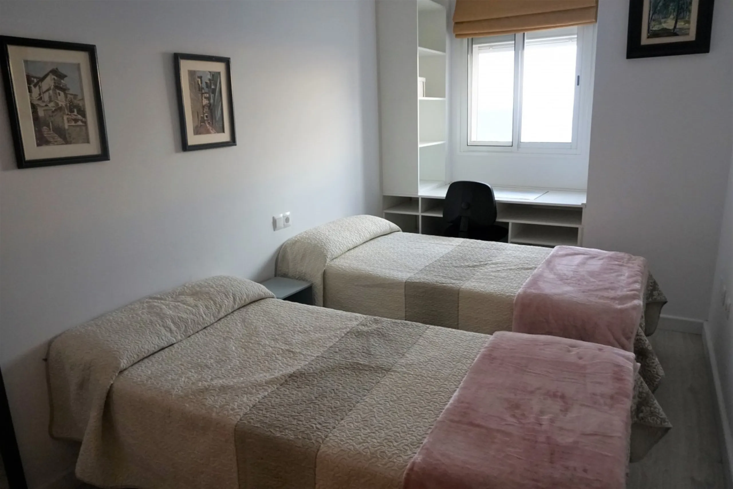 Beautiful duplex flat in first line beach, with wonderful views to the sea. It has an open plan kitchen, which opens onto a small balcony. It is next to the cosy living room. On the same floor there is a bathroom and a double bedroom, which also includes 