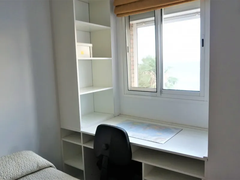 Beautiful duplex flat in first line beach, with wonderful views to the sea. It has an open plan kitchen, which opens onto a small balcony. It is next to the cosy living room. On the same floor there is a bathroom and a double bedroom, which also includes 