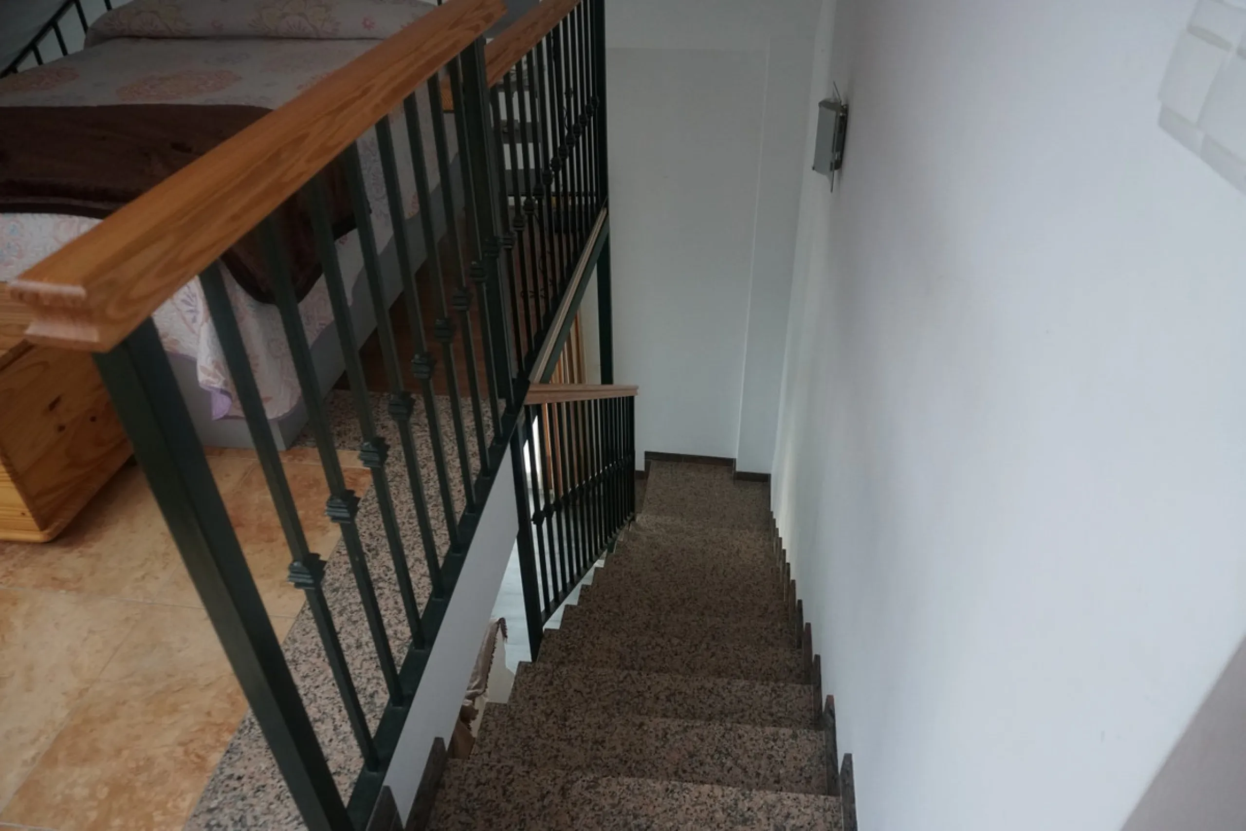 Beautiful duplex flat in first line beach, with wonderful views to the sea. It has an open plan kitchen, which opens onto a small balcony. It is next to the cosy living room. On the same floor there is a bathroom and a double bedroom, which also includes 