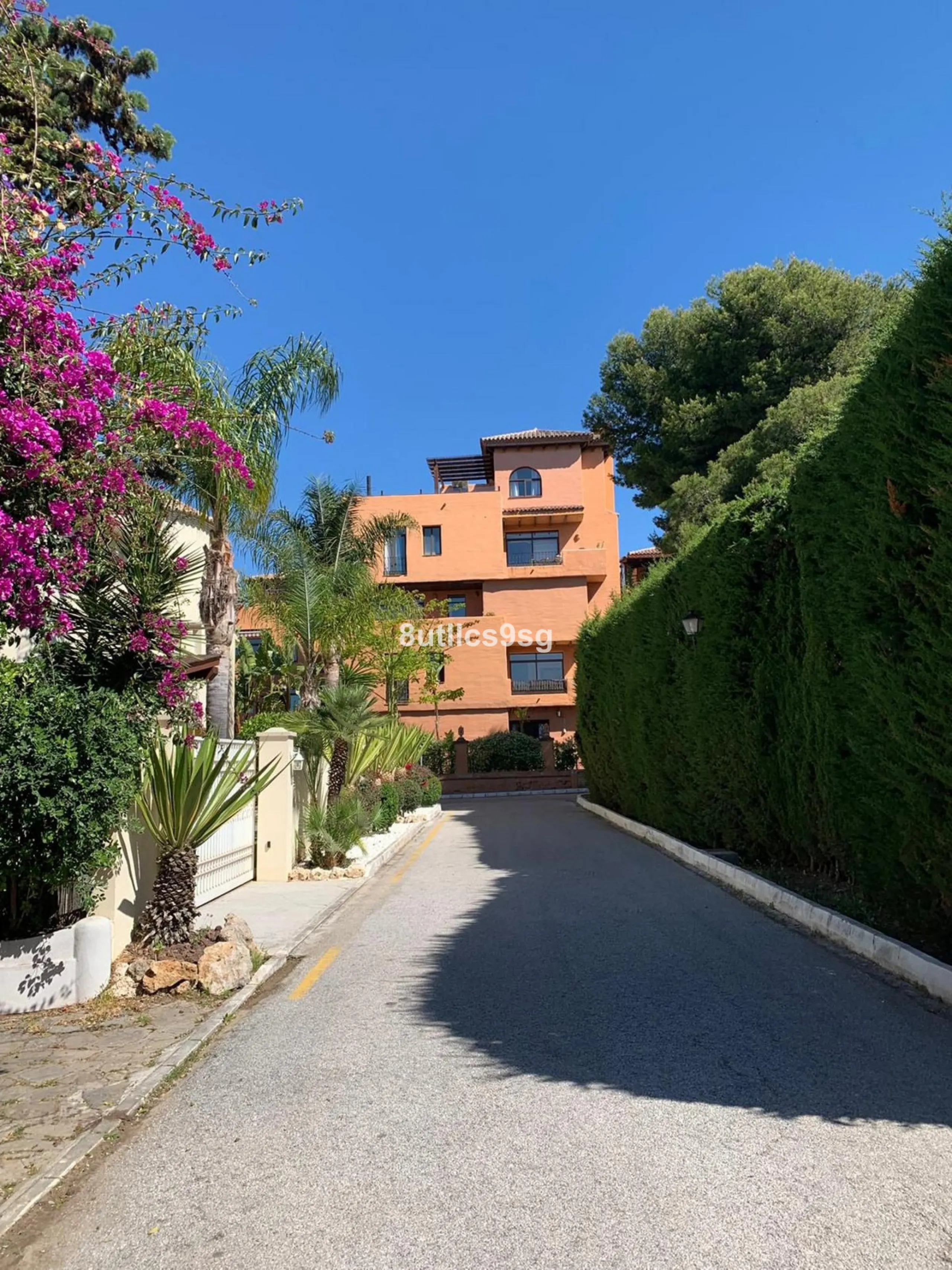 2 bedroom apartment located in the hotel complex called Paraiso Beach, located in the Paraiso Barronal Urbanization, Cancelada, between Marbella and Estepona, Malaga