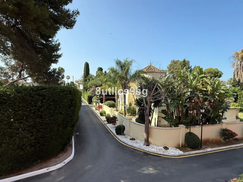 2 bedroom apartment located in the hotel complex called Paraiso Beach, located in the Paraiso Barronal Urbanization, Cancelada, between Marbella and Estepona, Malaga