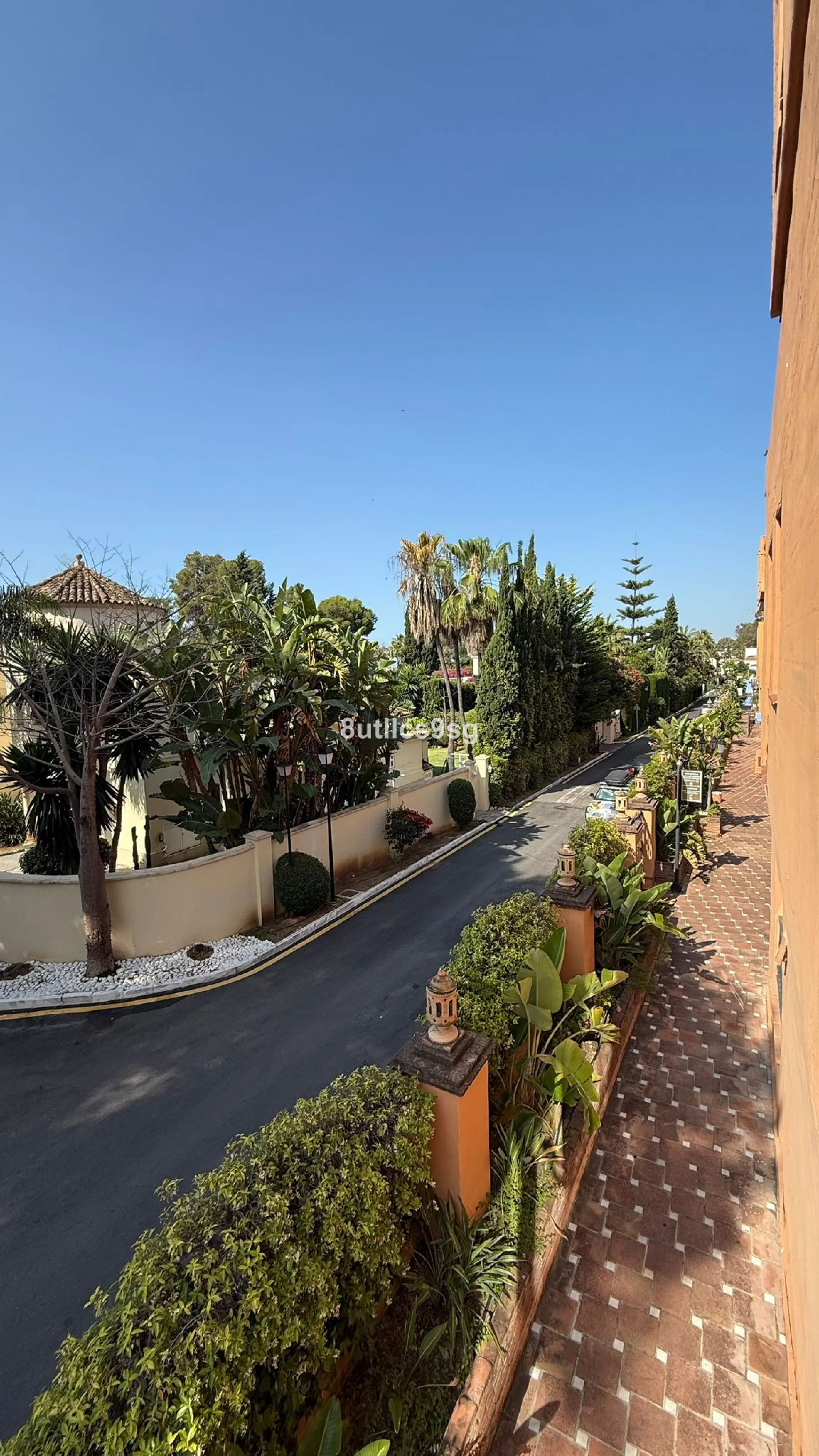 2 bedroom apartment located in the hotel complex called Paraiso Beach, located in the Paraiso Barronal Urbanization, Cancelada, between Marbella and Estepona, Malaga