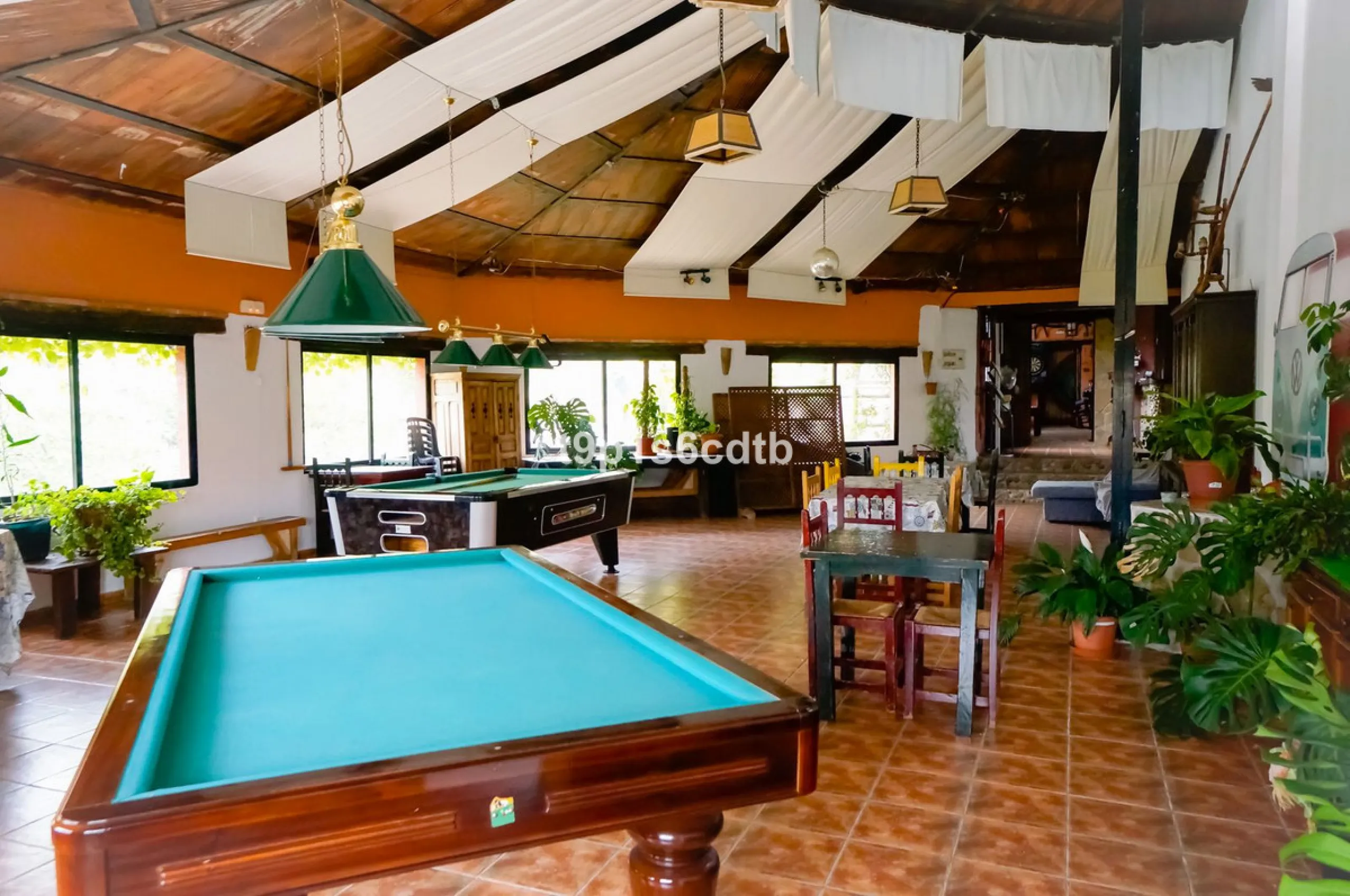 Charming and cosy rural hotel complex now converted into rural apartments, placed in a paradisiacal environment with absolute peacefulness and tranquillity, where disconnecting from the rest of the world while enjoying 270º panoramic views.