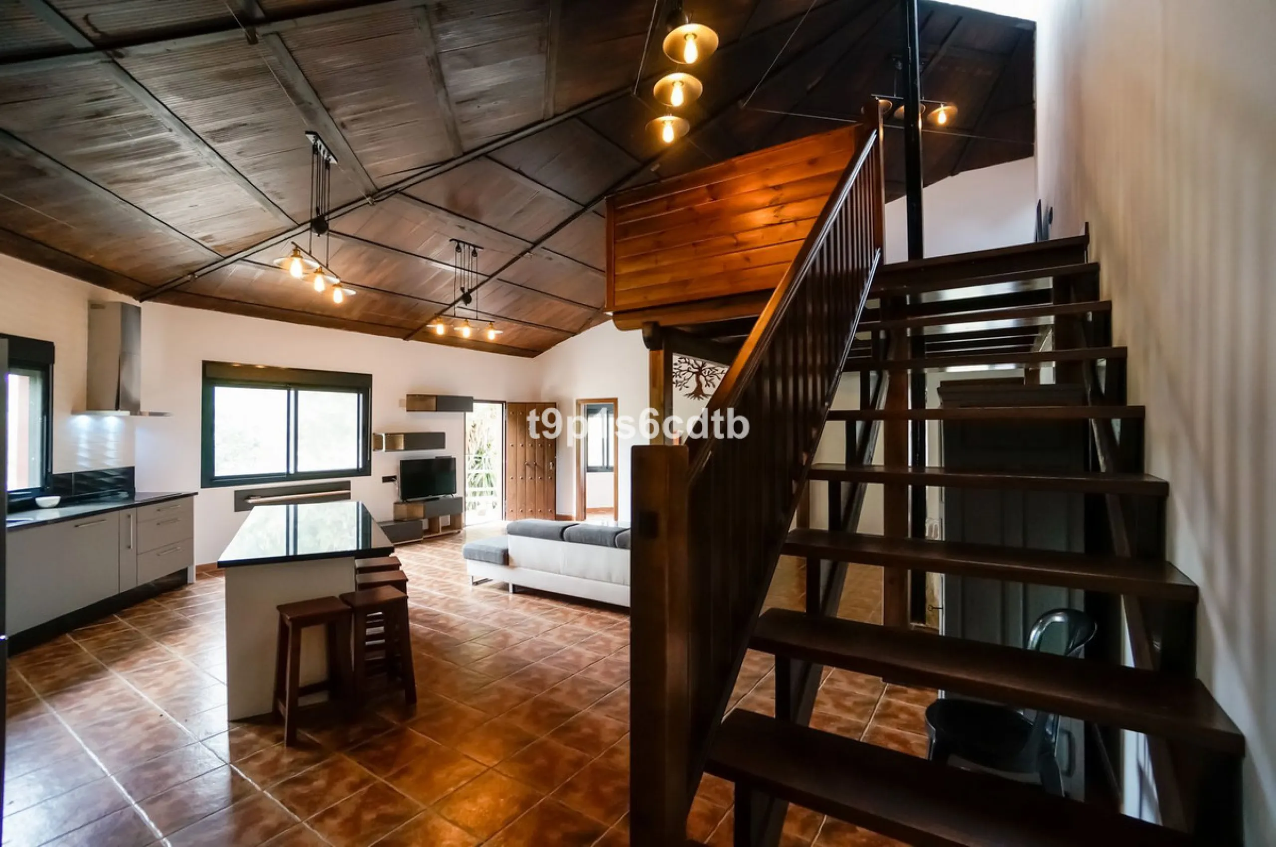 Charming and cosy rural hotel complex now converted into rural apartments, placed in a paradisiacal environment with absolute peacefulness and tranquillity, where disconnecting from the rest of the world while enjoying 270º panoramic views.