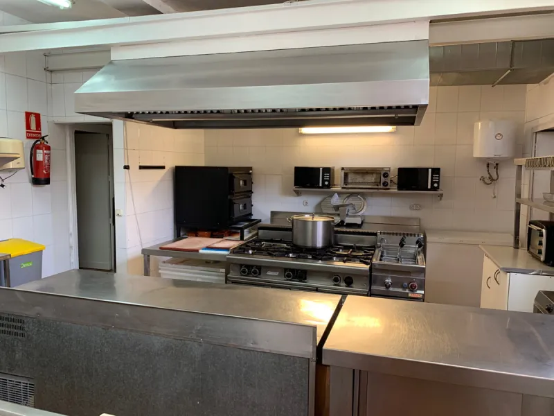 Fantastic restaurant in Torrenueva, ready to set up your next restaurant or business.