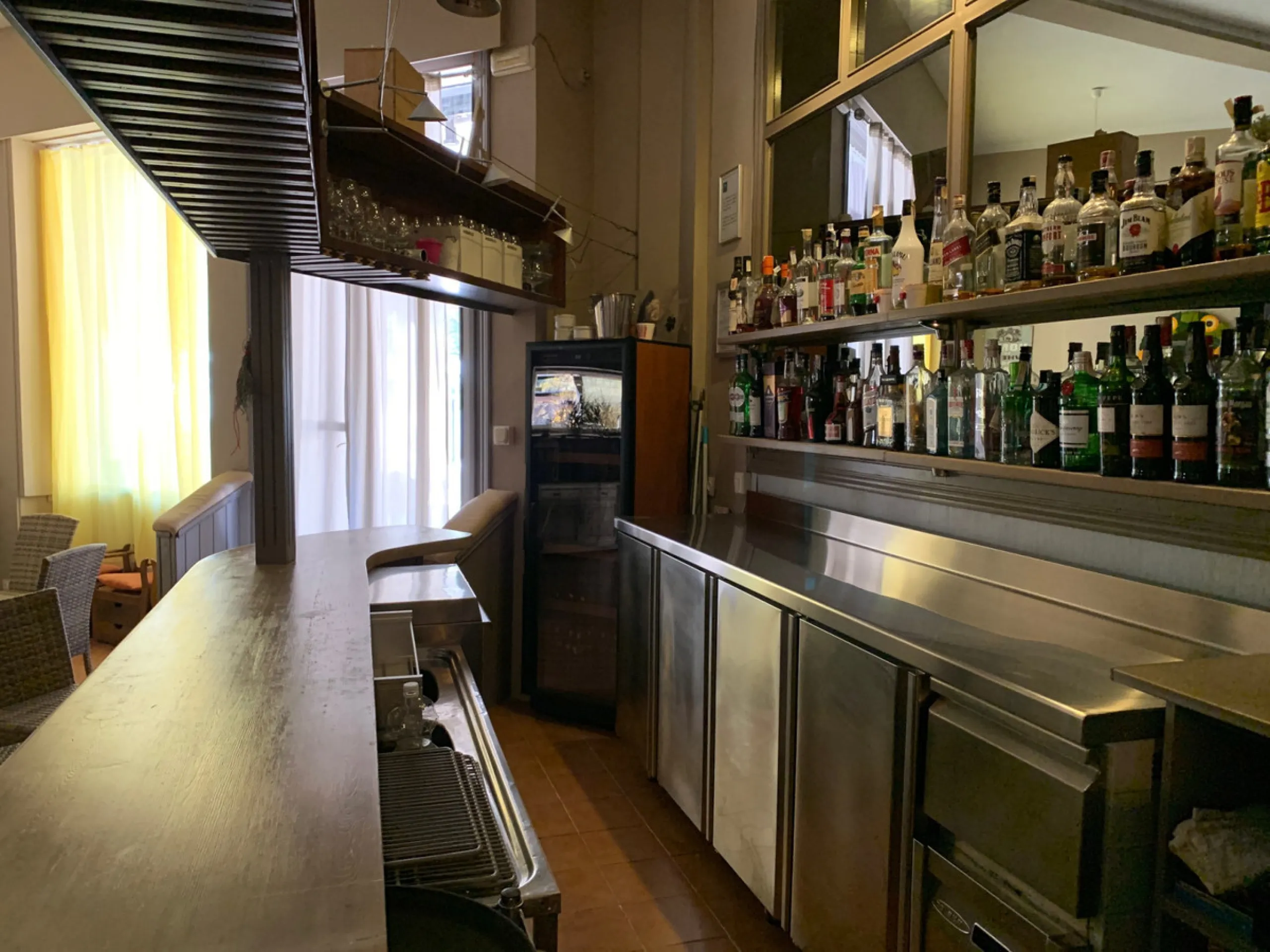Fantastic restaurant in Torrenueva, ready to set up your next restaurant or business.