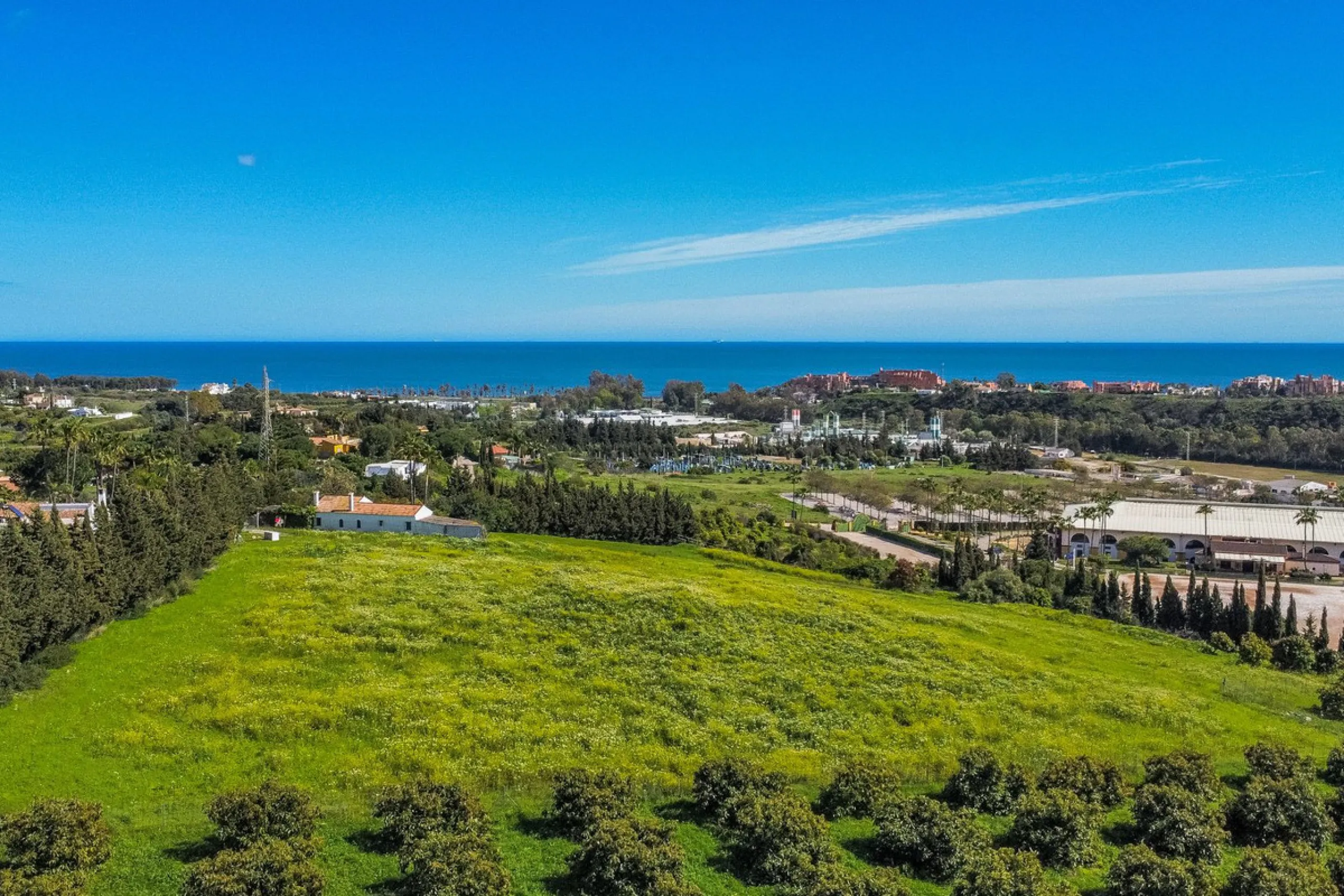 Plot - Land в продаже в Estepona, Málaga. Площадь участка 14272 м²