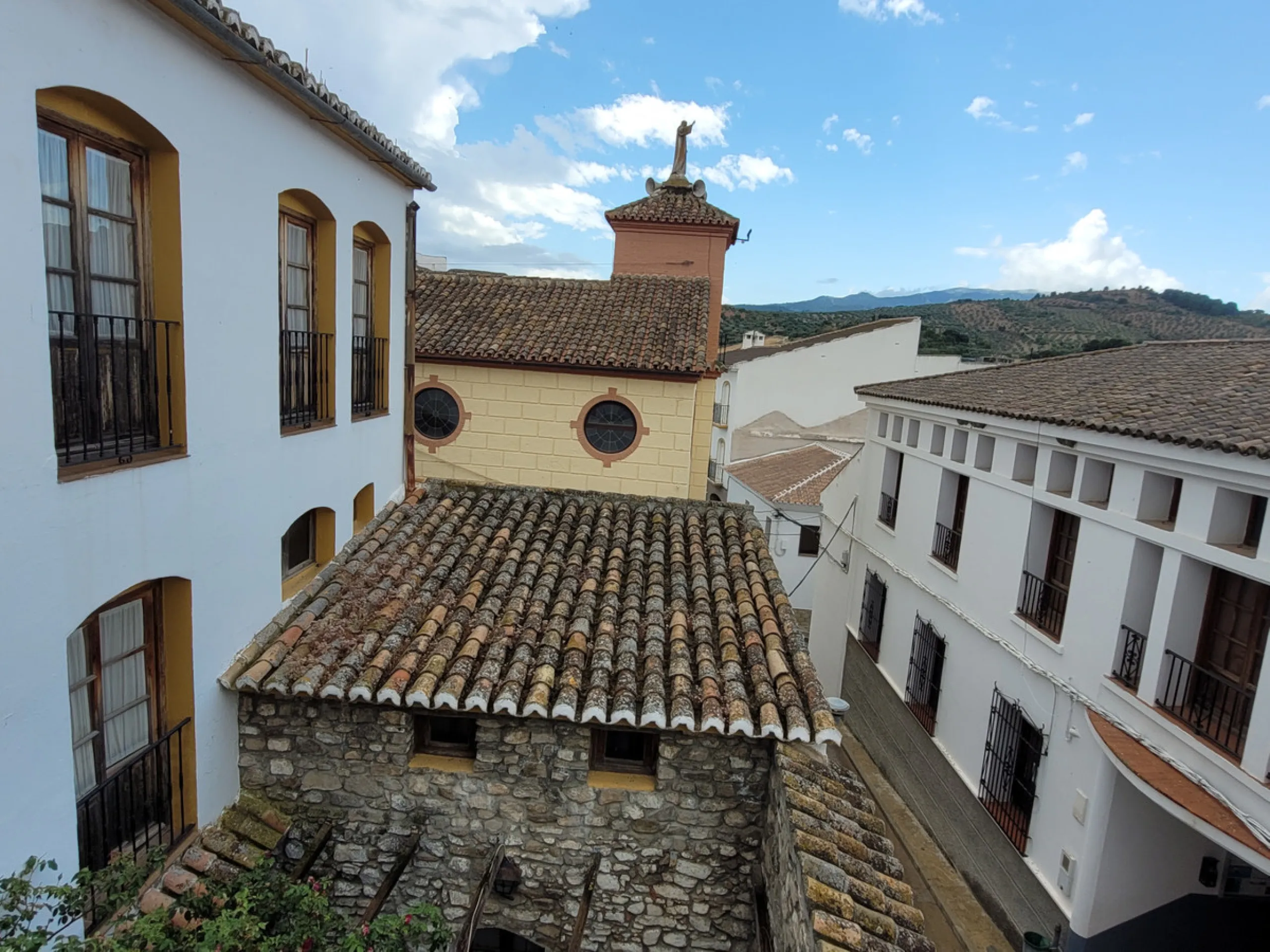 Commercial - Hotel в продаже в El Burgo, Málaga. В доме 13 спален и 13 ванных комнат. Площадь дома 536 м²