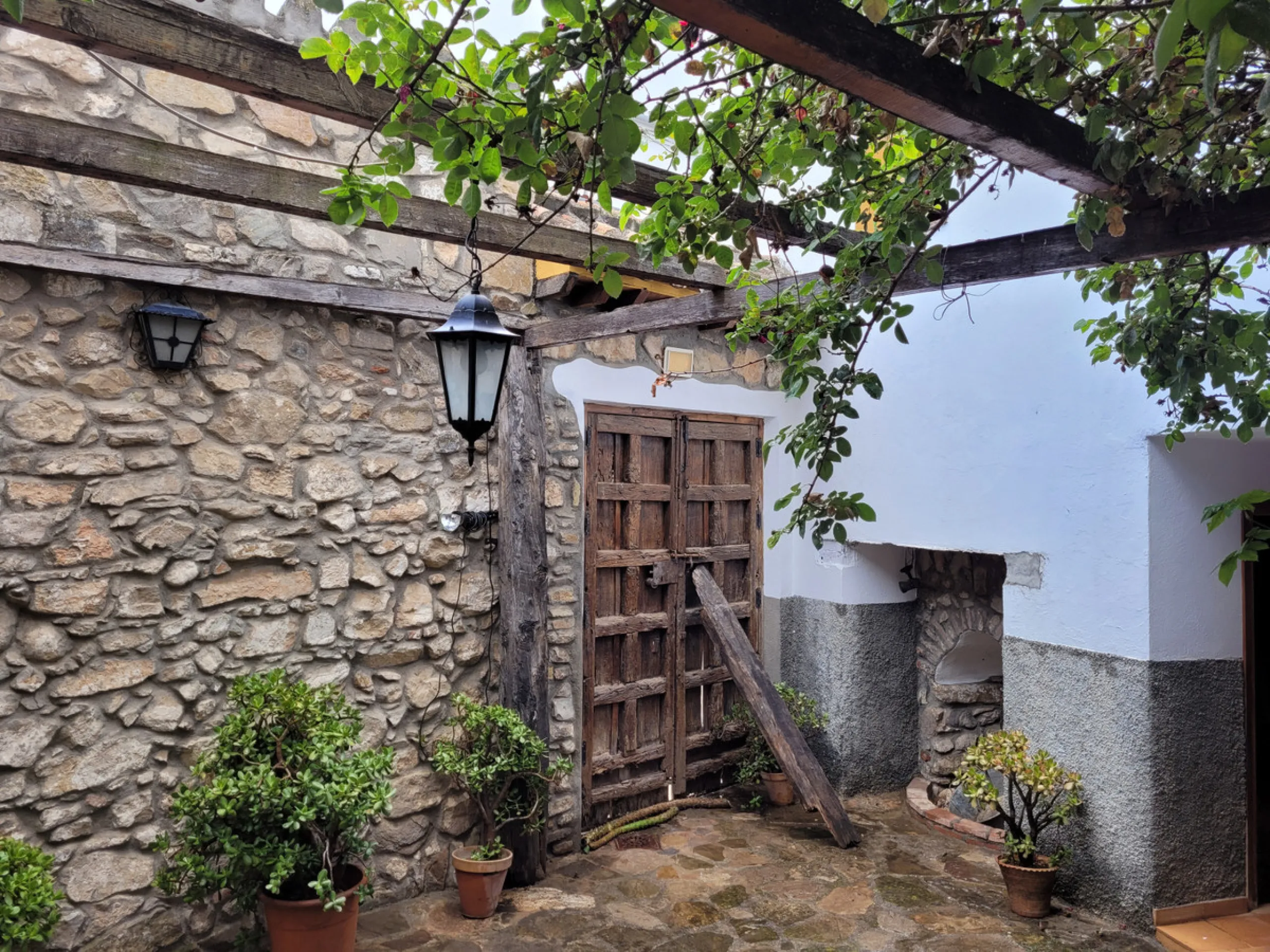 Commercial - Hotel в продаже в El Burgo, Málaga. В доме 13 спален и 13 ванных комнат. Площадь дома 536 м²