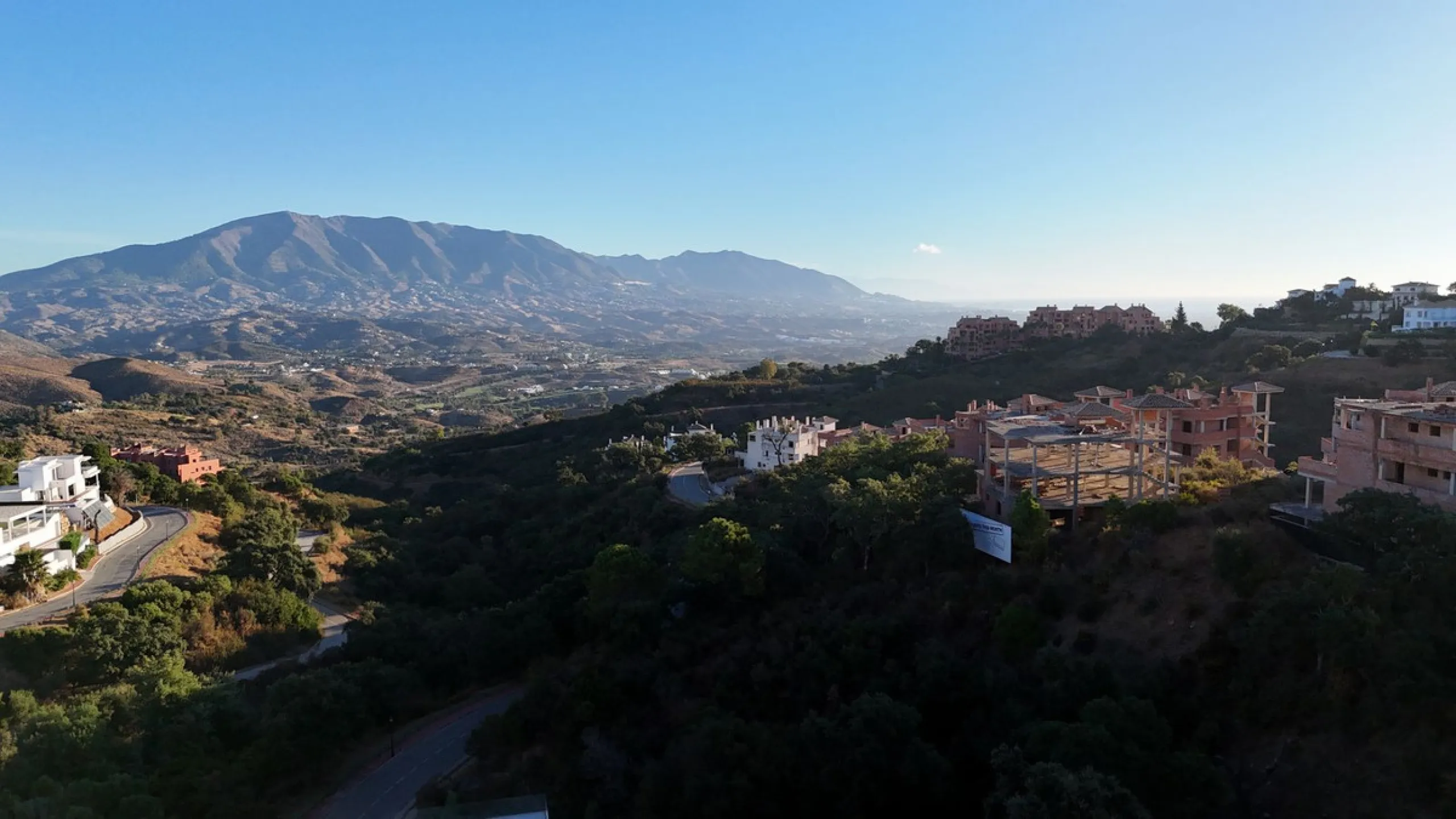 Elegant Modern Villa with Panoramic Sea Views in La Mairena, Marbella