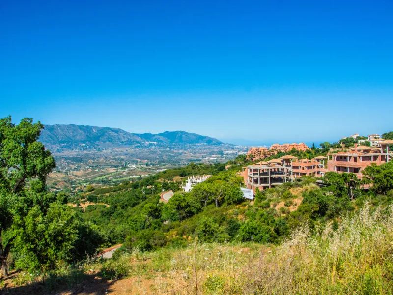 Elegant Modern Villa with Panoramic Sea Views in La Mairena, Marbella
