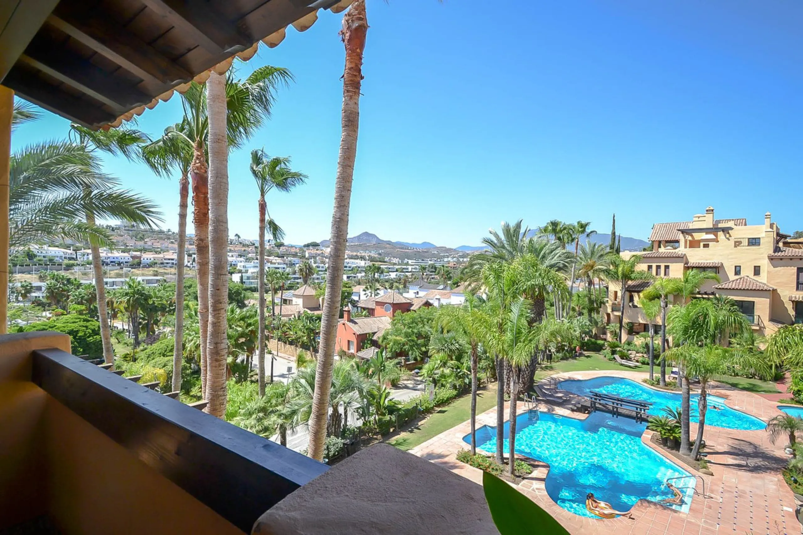 Excellent duplex penthouse for Sale in "El Campanario Resort".