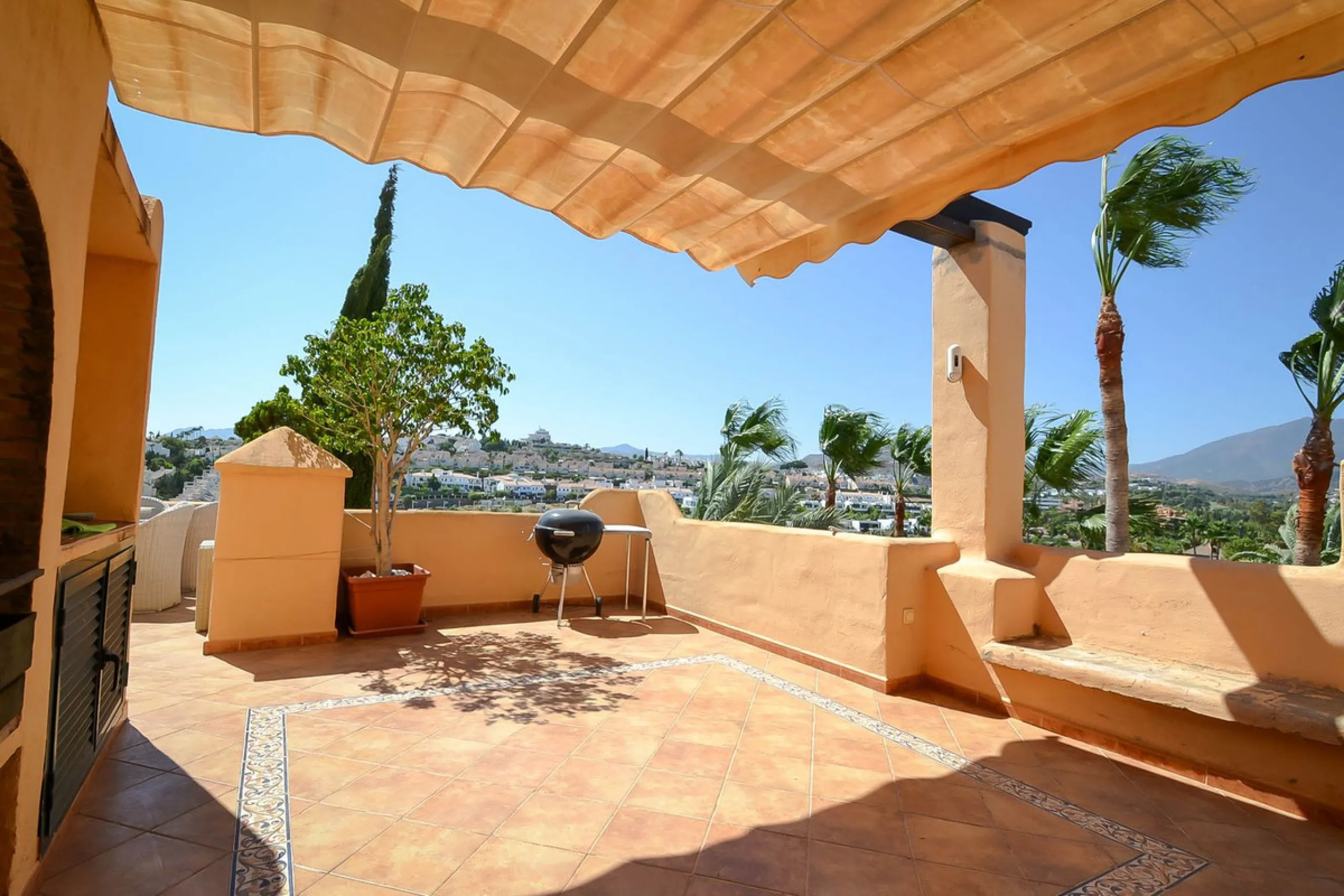 Excellent duplex penthouse for Sale in "El Campanario Resort".