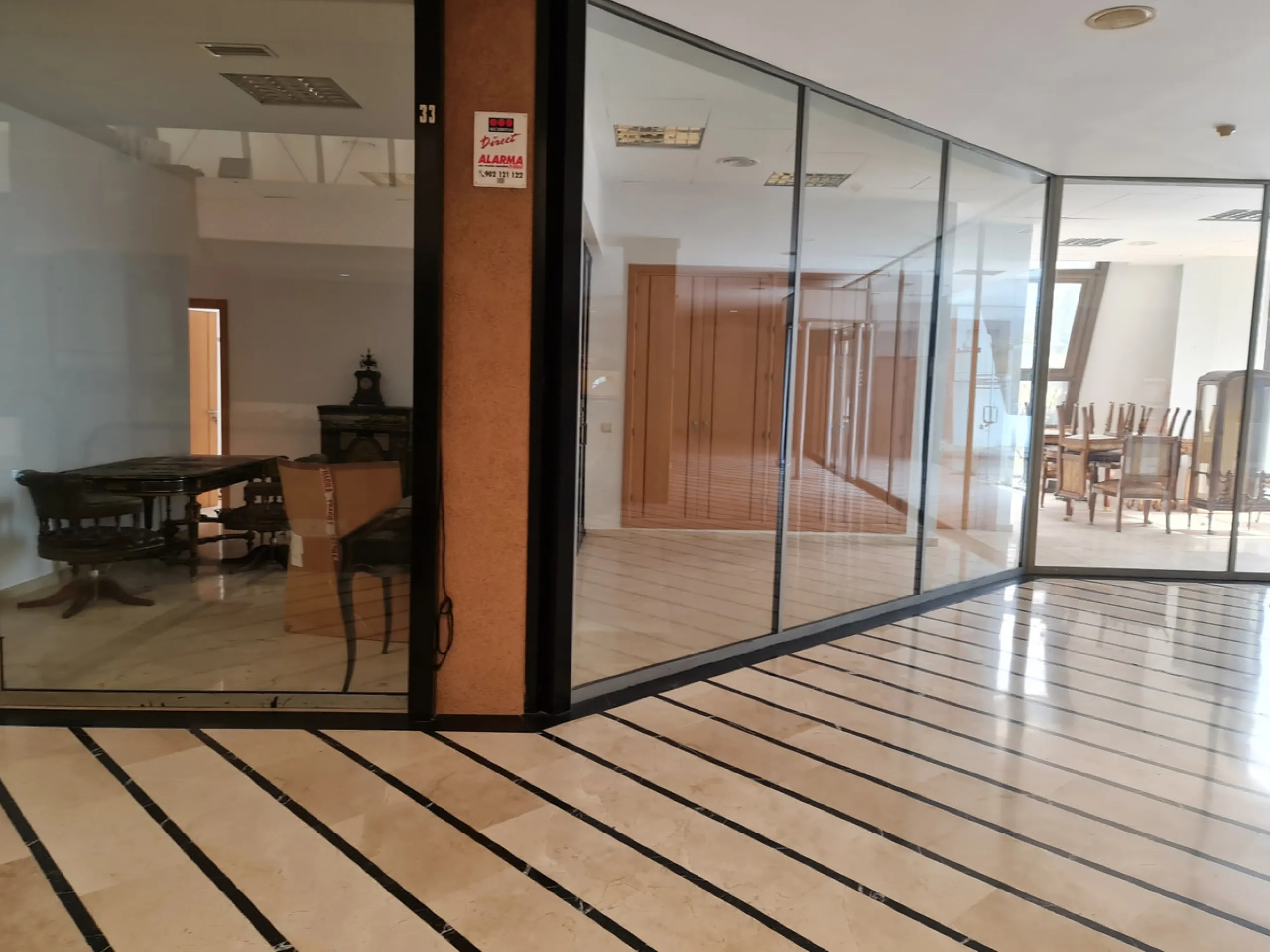 Commercial - Office в продаже в Marbella, Málaga. Площадь дома 68 м²