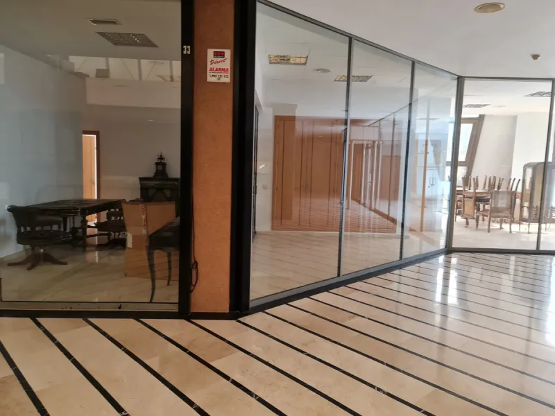 Commercial - Office в продаже в Marbella, Málaga. Площадь дома 68 м²
